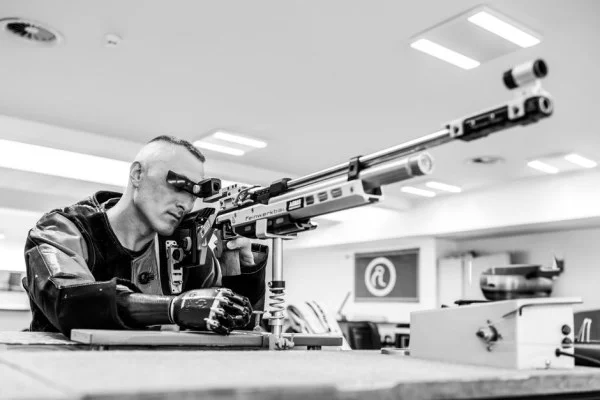 盛李豪射击世界杯气步枪夺冠 中国新星瞄准洛杉矶双冠的冲刺之路